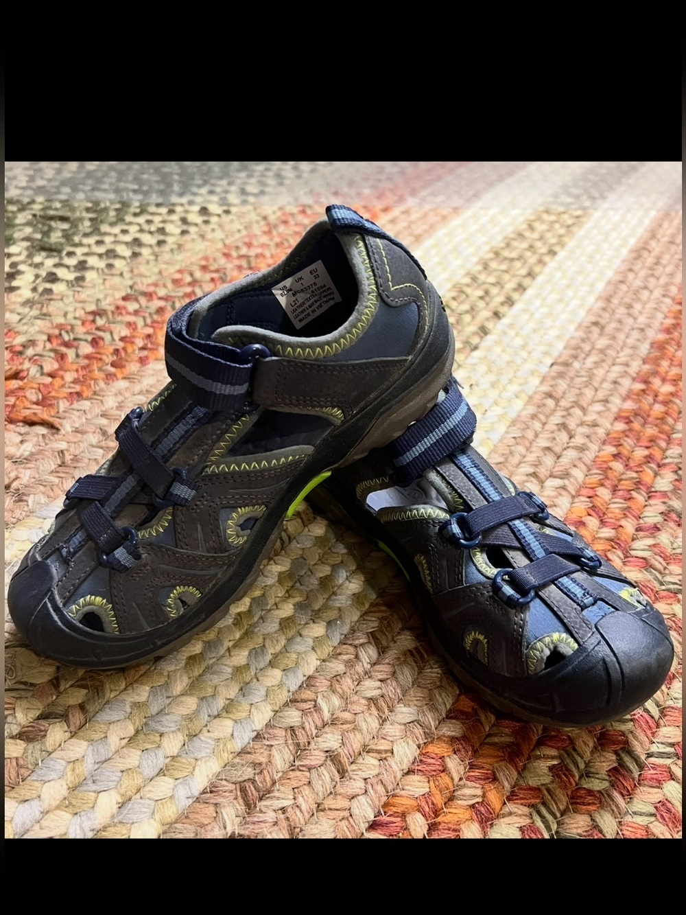 Merrell Kids Navy and Lime Green Hydro Hiker sandals size 2 youth